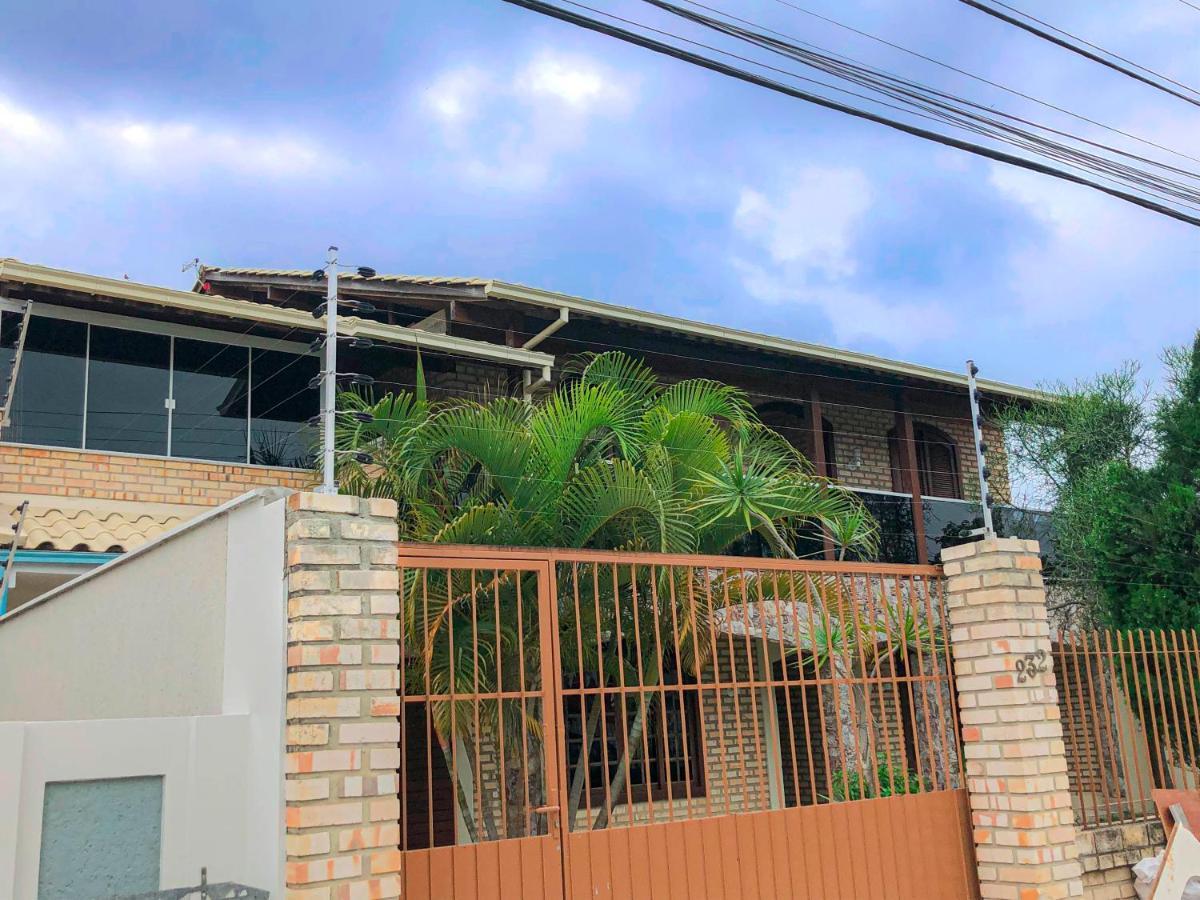 Сasa de vacaciones Casa Espacosa Com Sala De Jogos Interna E Externa