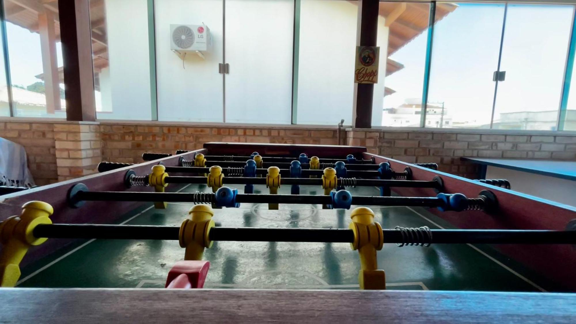 Casa Espacosa Com Sala De Jogos Interna E Externa Сasa de vacaciones *