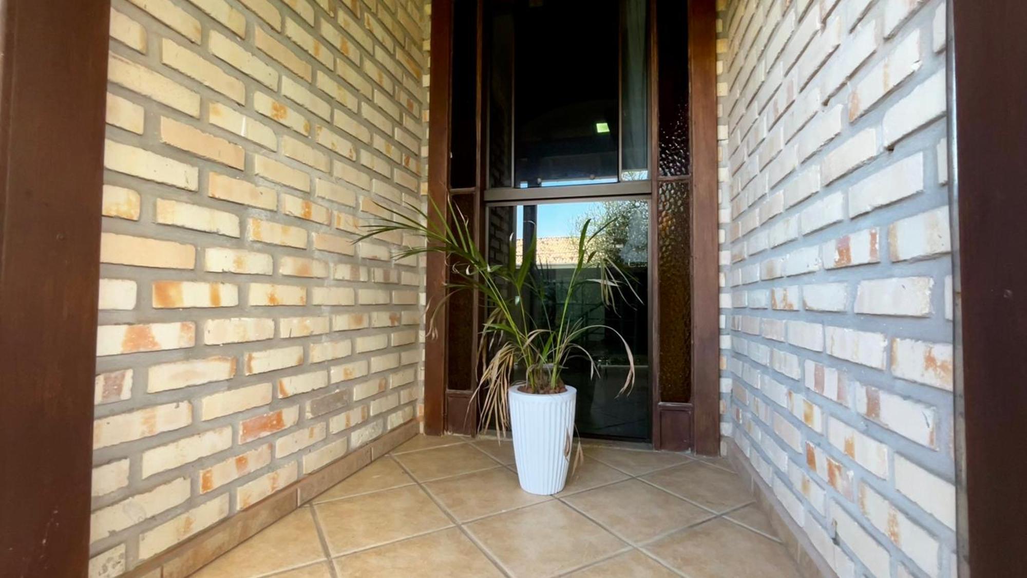 Casa Espacosa Com Sala De Jogos Interna E Externa Florianópolis