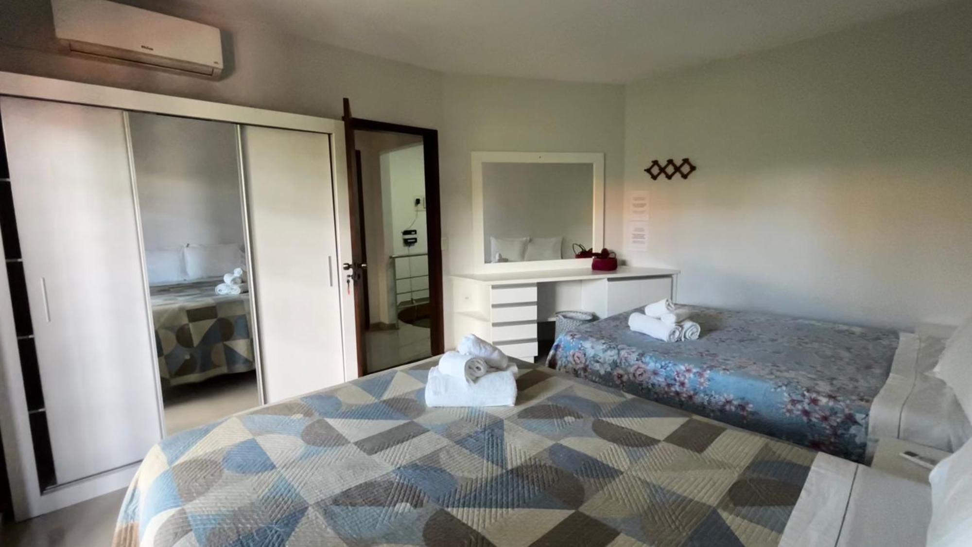 Casa Espacosa Com Sala De Jogos Interna E Externa * Florianópolis