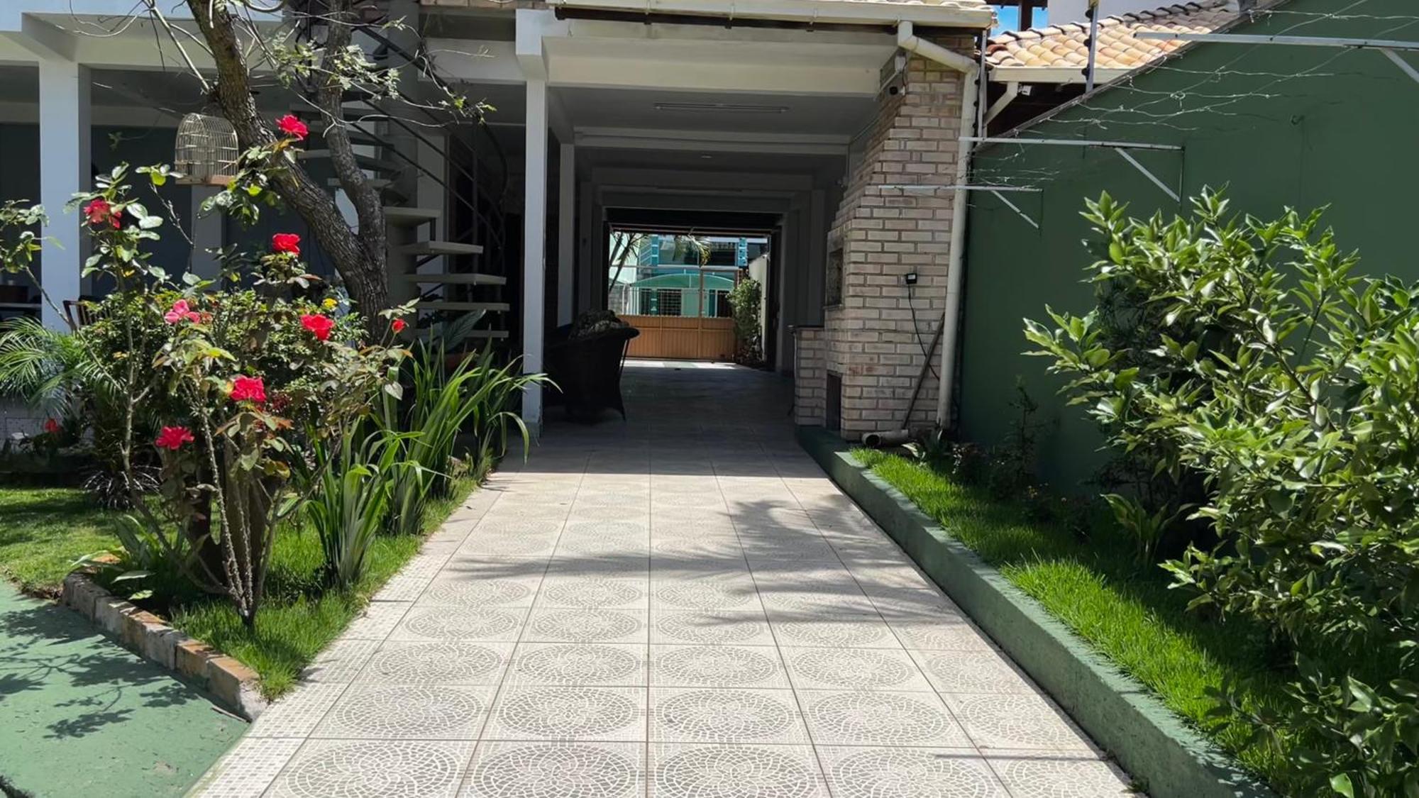 Casa Espacosa Com Sala De Jogos Interna E Externa Сasa de vacaciones *