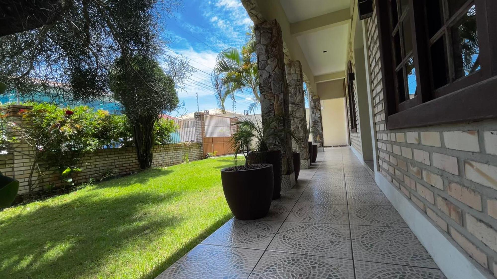 Casa Espacosa Com Sala De Jogos Interna E Externa Сasa de vacaciones Florianópolis